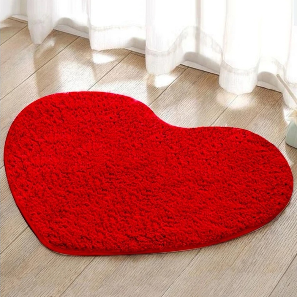 Red heart accessory mat